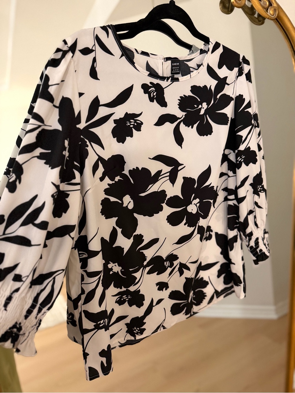 SHEIN Black & White Floral Puff-Sleeve Blouse